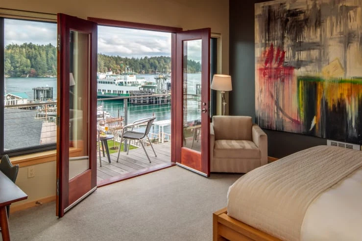 The Island Inn at 123 West